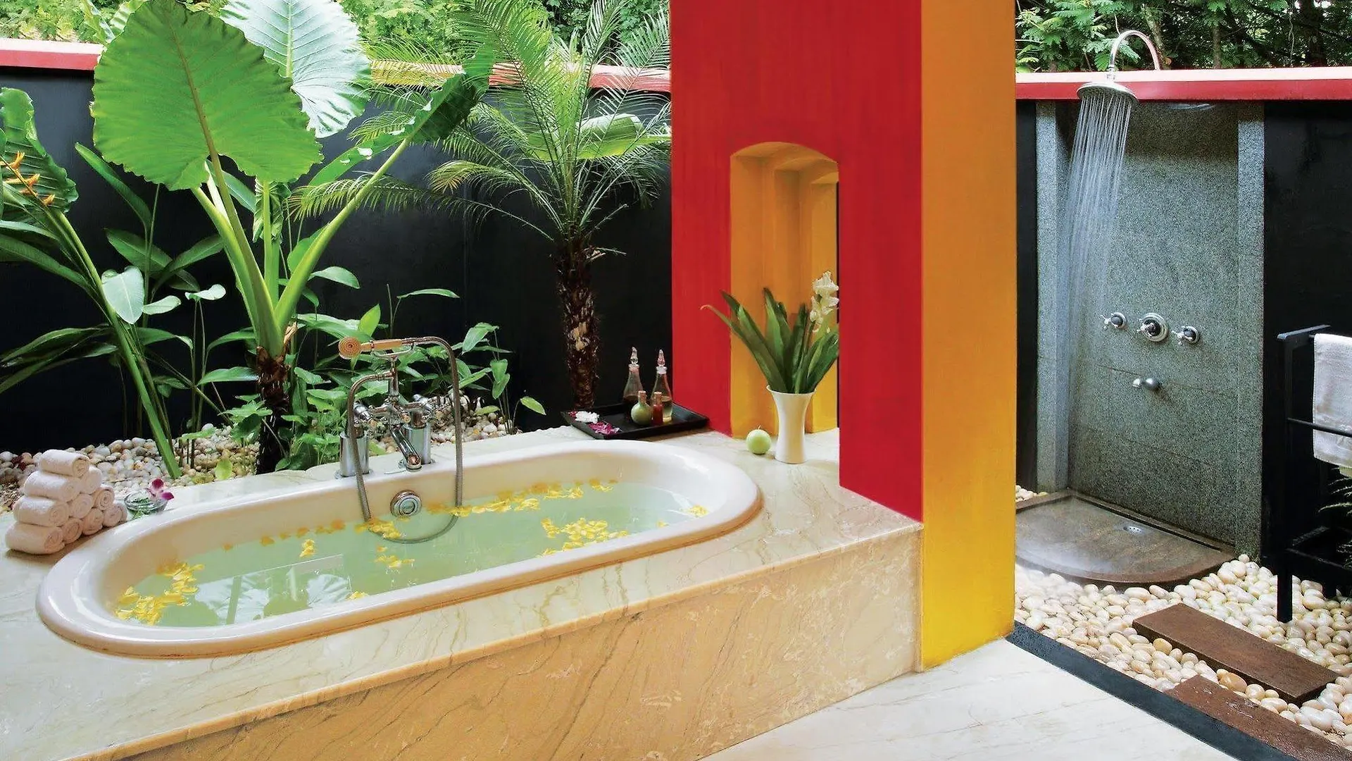 ****  Taj Kumarakom Resort And Spa Kerala India